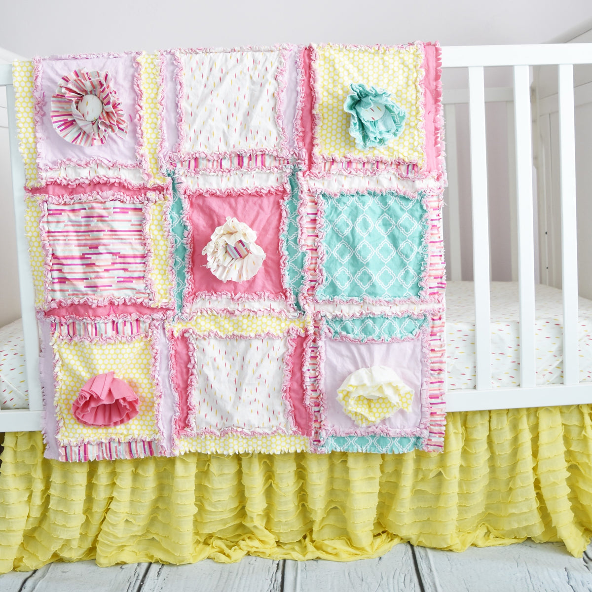 Trendy Baby Camera Hipster Girl Quilt Crib Extra Large Toddler Pink Teal Mustarf Yellow Retro Caneras Blanket Pillow Nursery Decor 2024 Bedding